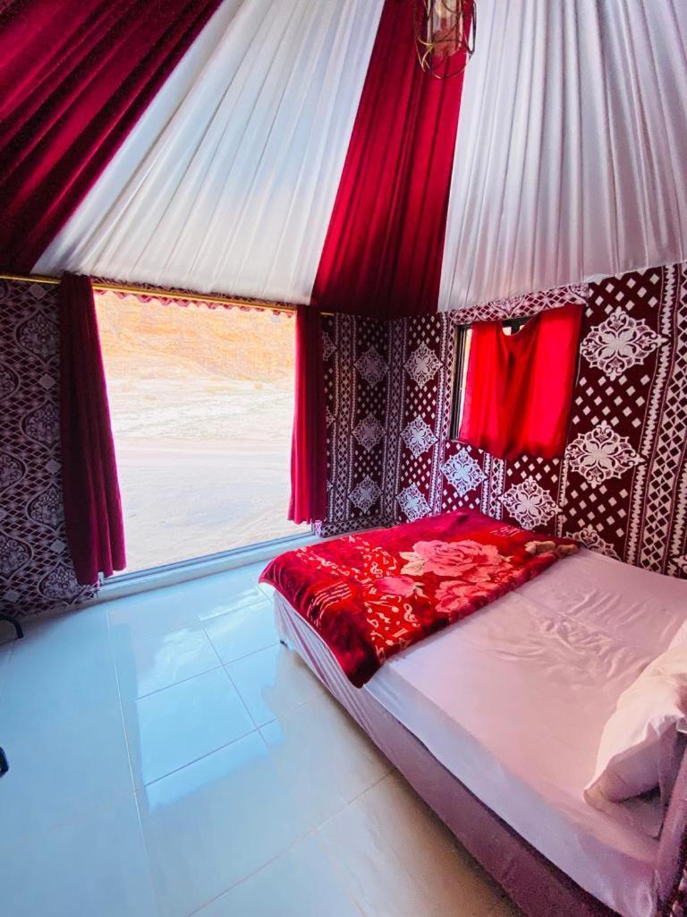 Sunrise Luxury Camp Hotel Вади Рум Екстериор снимка